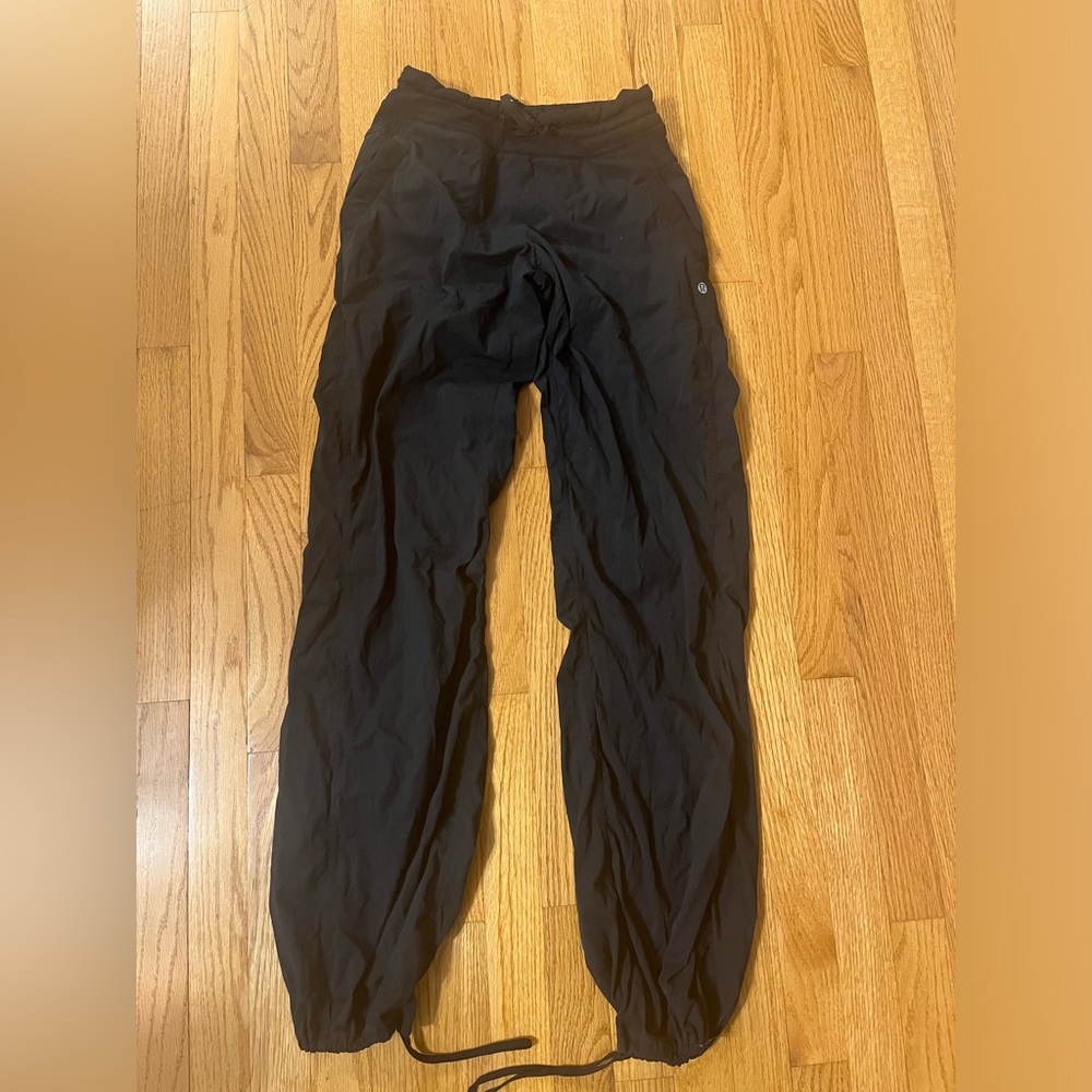 Size 4 Lululemon studio pants